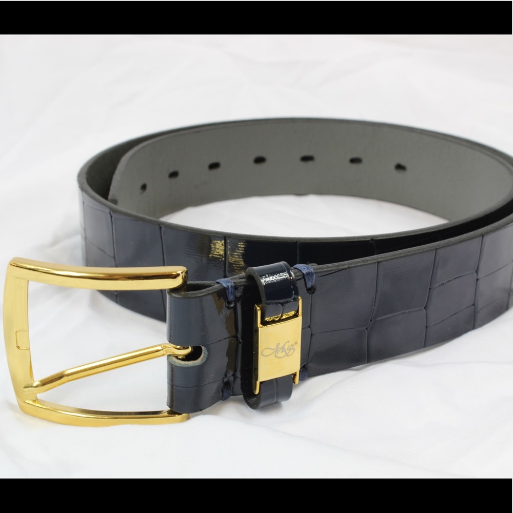 New alligator leather - gloss blue